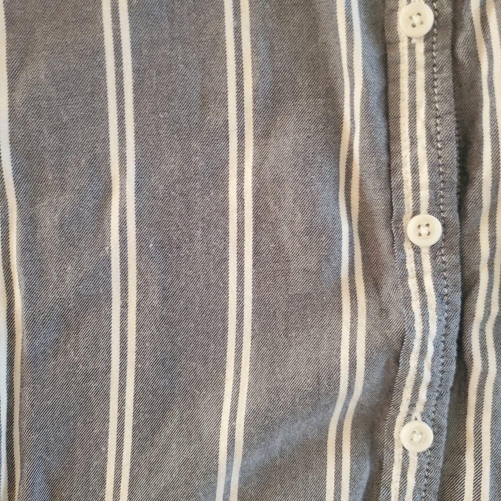 Button down - Picture 4 of 4